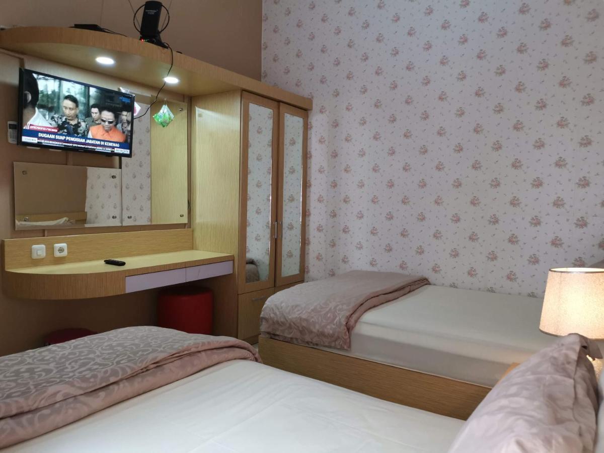Nariska Suite Homestay 요그야카르타 외부 사진
