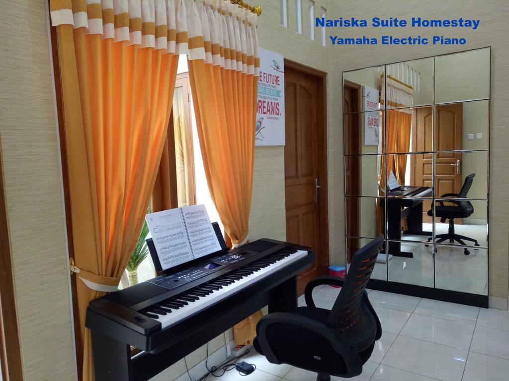 Nariska Suite Homestay 요그야카르타 외부 사진
