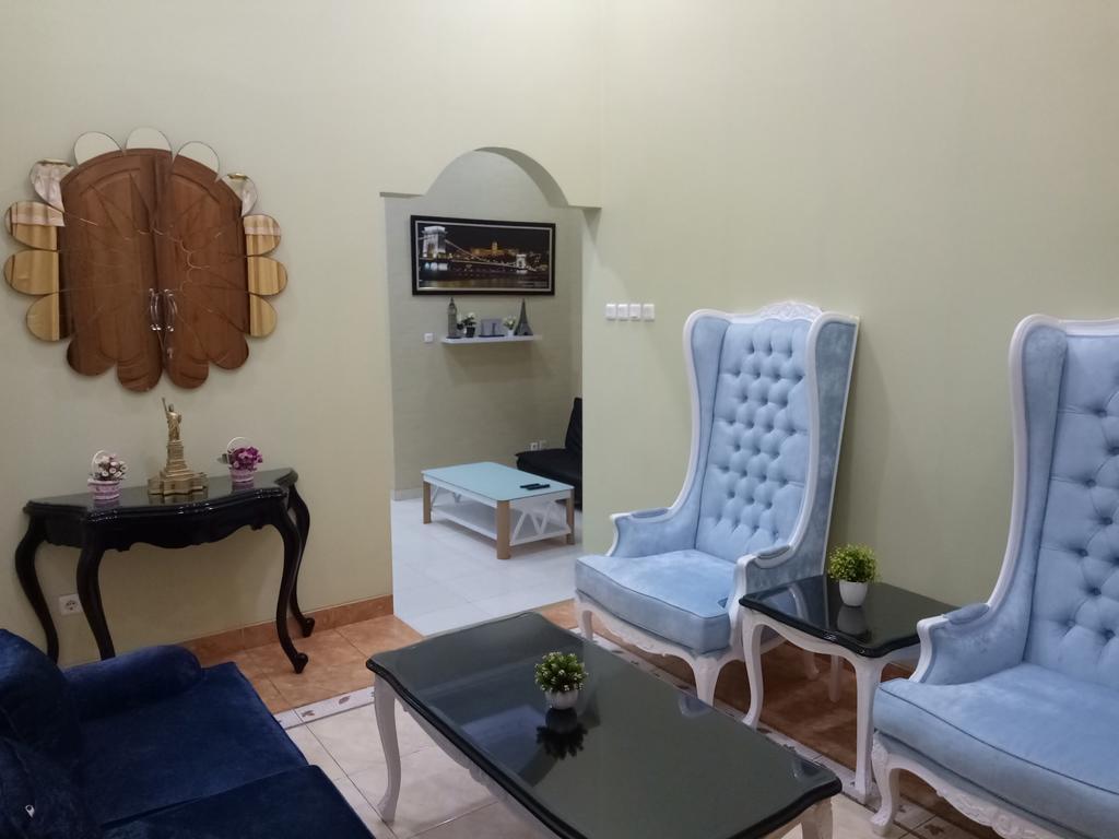 Nariska Suite Homestay 요그야카르타 외부 사진